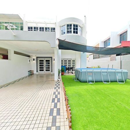 527 Beachhouse L 5 Bedroom With Swimming Pool - 3Min Walk To The Beach Tanjung Bungah  Exterior foto