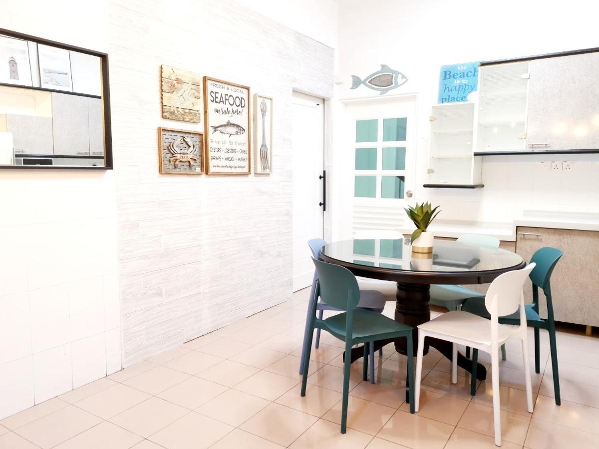 527 Beachhouse L 5 Bedroom With Swimming Pool - 3Min Walk To The Beach Tanjung Bungah  Exterior foto