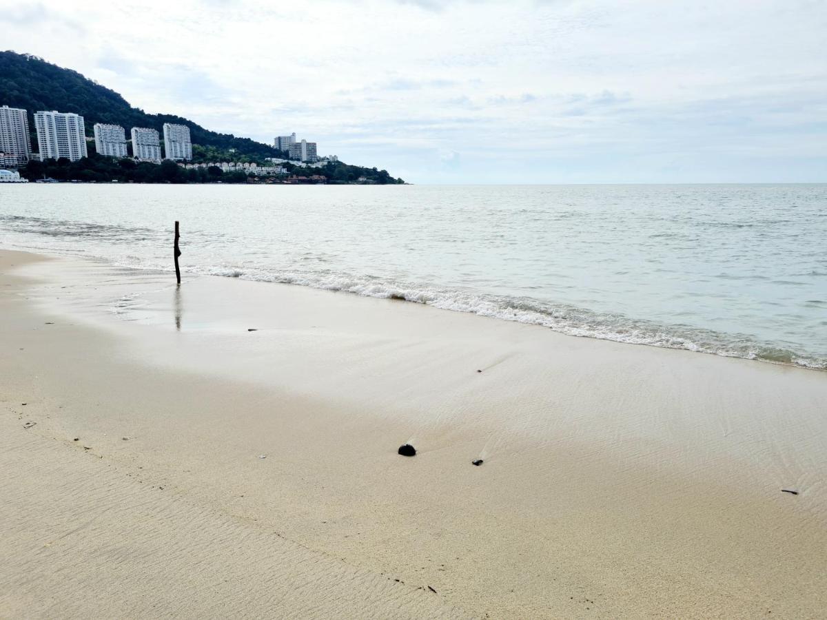 527 Beachhouse L 5 Bedroom With Swimming Pool - 3Min Walk To The Beach Tanjung Bungah  Exterior foto